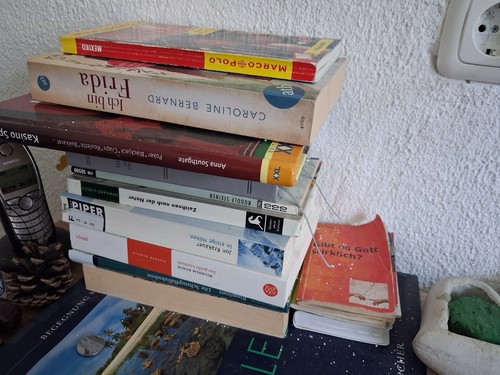 Bücher neuwertig